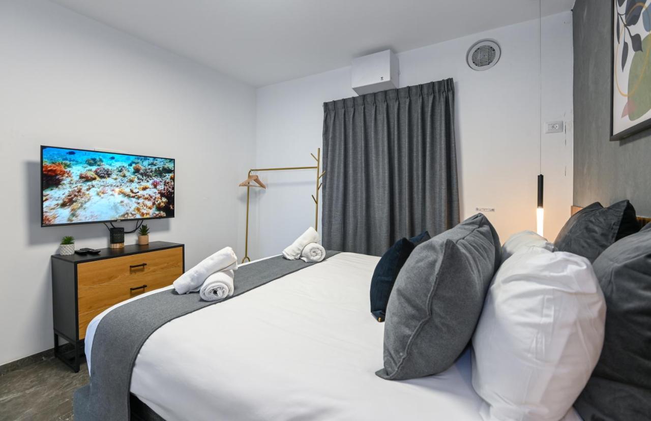 Yalarent C Kinneret Hotel Apartments Migdal Exteriör bild