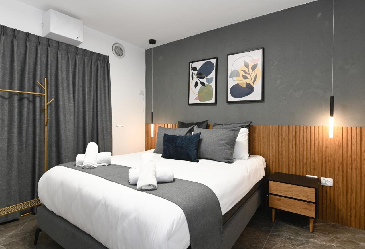 Yalarent C Kinneret Hotel Apartments Migdal Exteriör bild