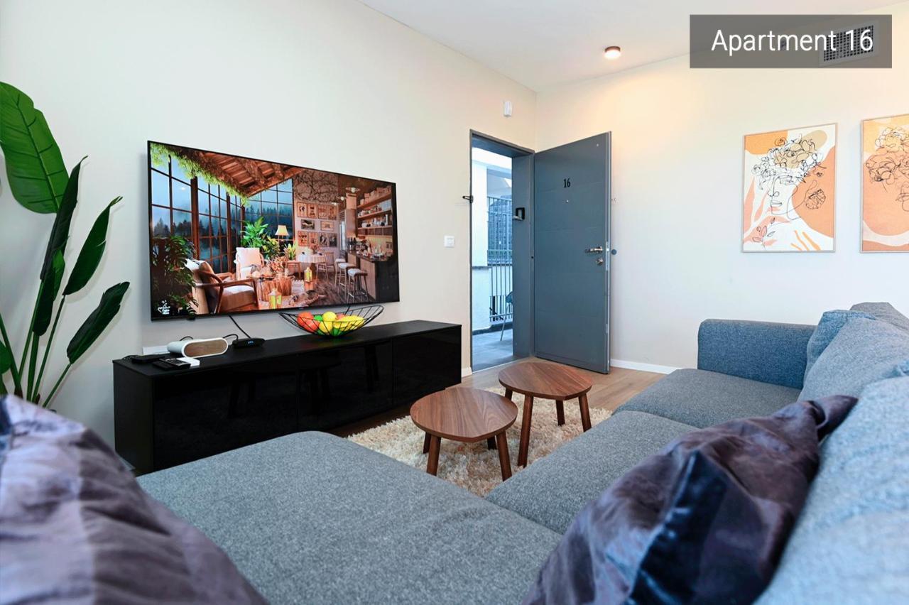 Yalarent C Kinneret Hotel Apartments Migdal Exteriör bild