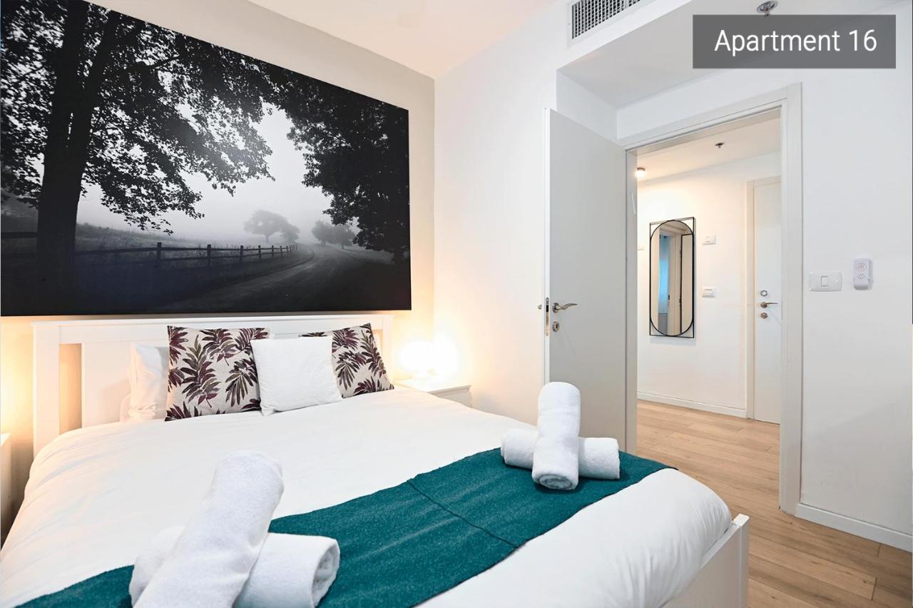 Yalarent C Kinneret Hotel Apartments Migdal Exteriör bild